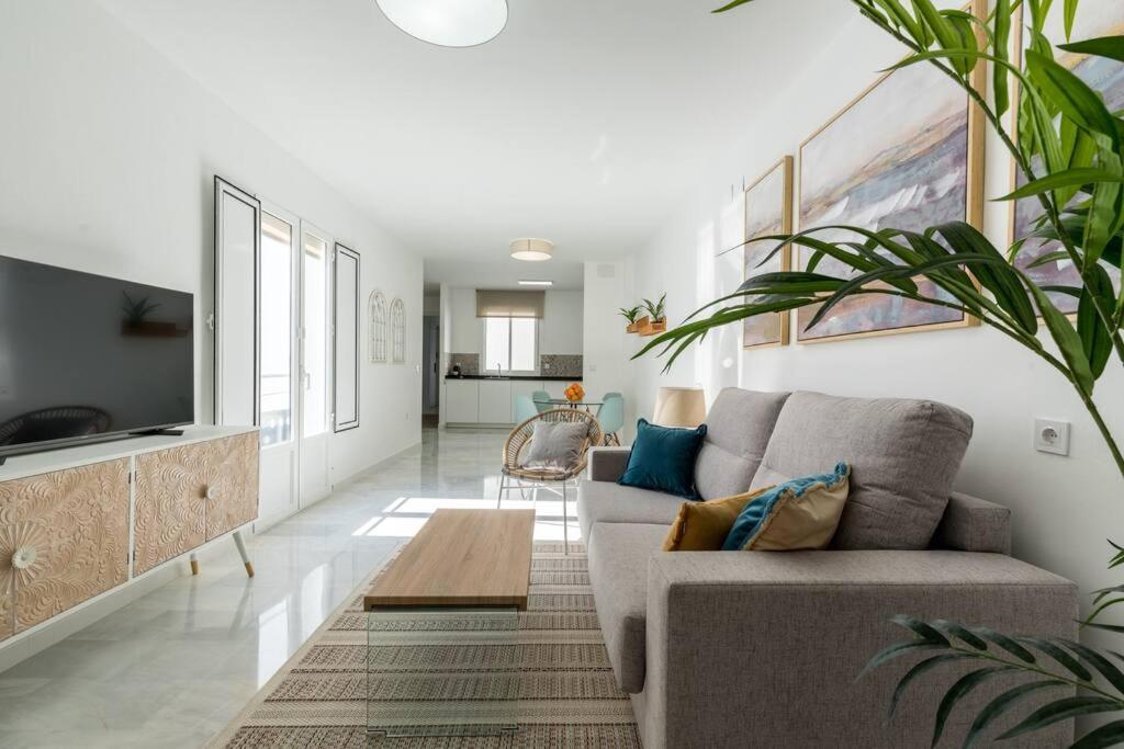 Behouse Alfalfa Sevilla Bagian luar foto