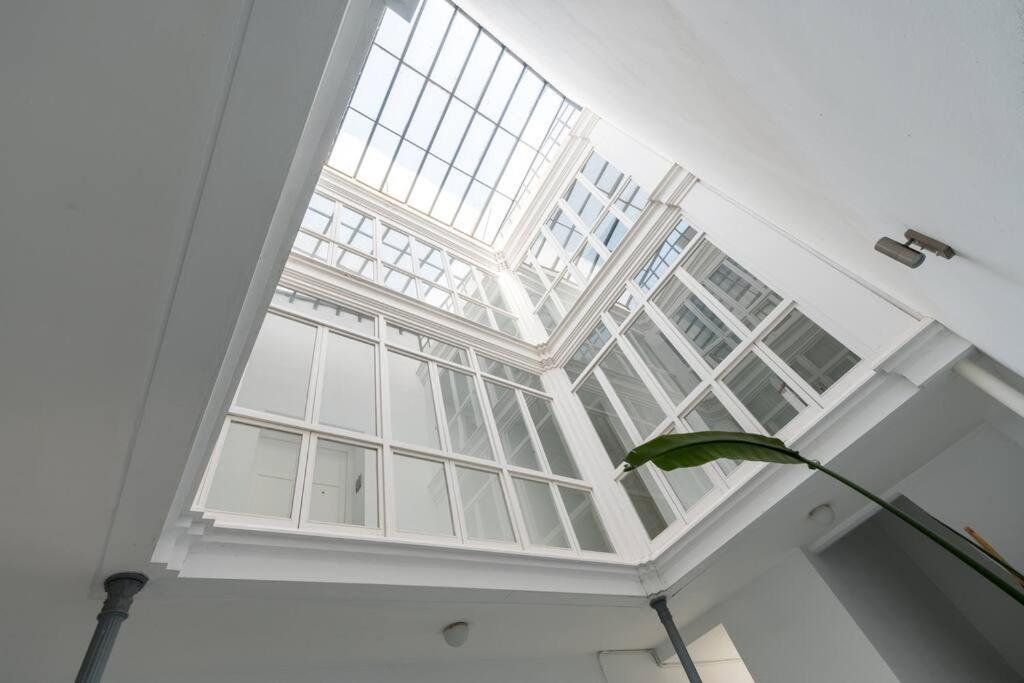 Behouse Alfalfa Sevilla Bagian luar foto