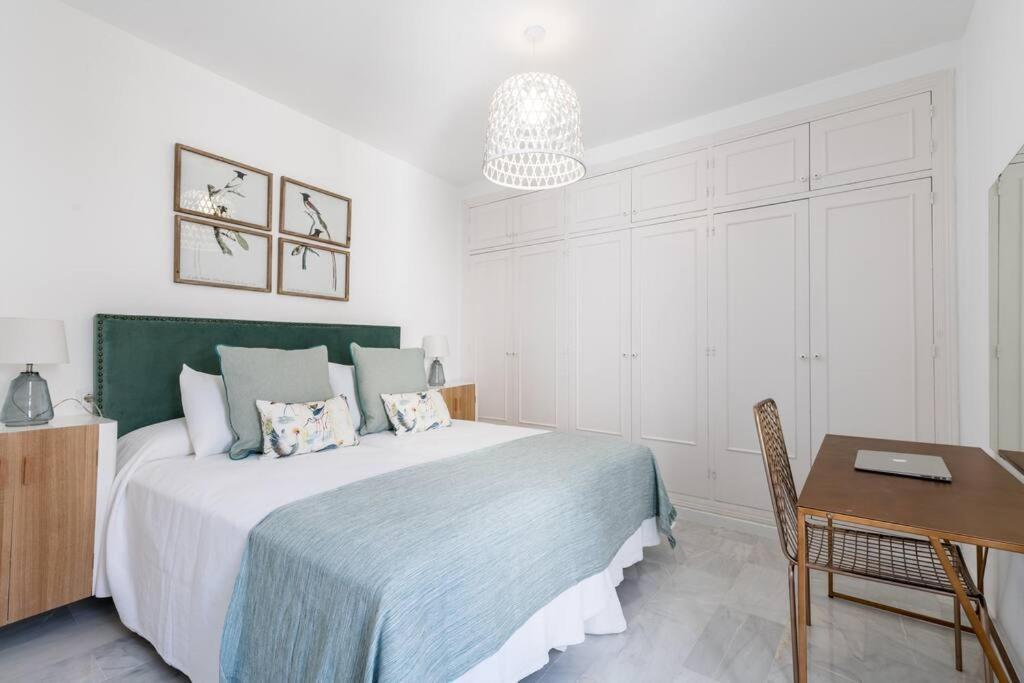 Behouse Alfalfa Sevilla Bagian luar foto