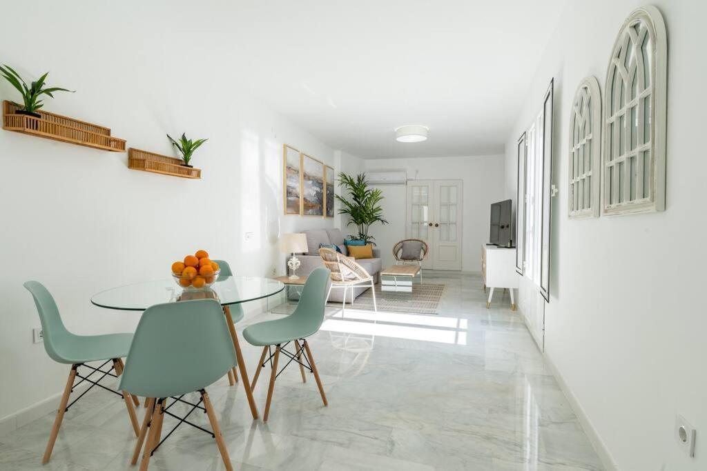 Behouse Alfalfa Sevilla Bagian luar foto