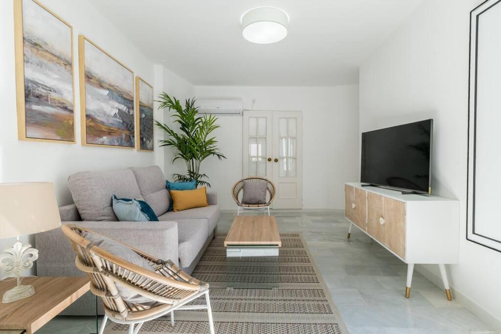 Behouse Alfalfa Sevilla Bagian luar foto